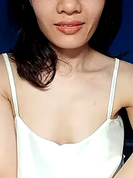 Snapshot of Hinna_x chatting on 10/03/25, 01:35 Hinna x online show from 10/03/25, 01:35