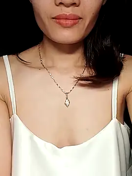 Snapshot of Hinna_x chatting on 10/20/25, 02:50 Hinna x online show from 10/20/25, 02:50