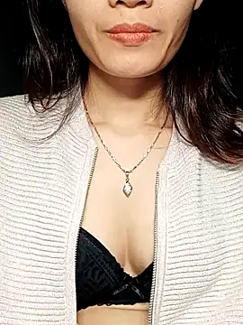 Snapshot of Hinna_x chatting on 11/03/25, 08:54 Hinna x online show from 11/03/25, 08:54