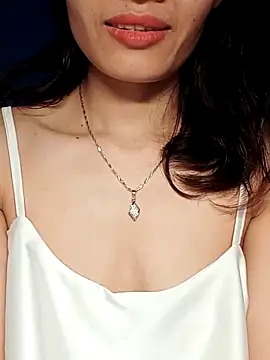 Snapshot of Hinna_x chatting on 11/07/25, 05:29 Hinna x online show from 11/07/25, 05:29