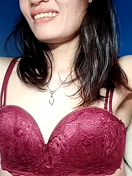 Snapshot of Hinna_x chatting on 11/30/25, 02:04 Hinna x online show from 11/30/25, 02:04