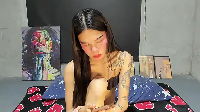 Colette Thompson online show from 01/12/26, 03:06