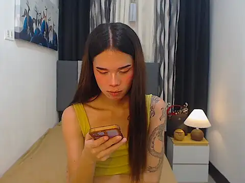 Snapshot of Colette_Thompson chatting on 04/22/26, 12:50 Colette Thompson online show from 04/22/26, 12:50