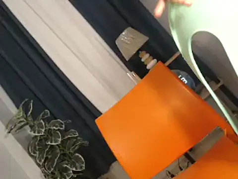 Snapshot of yourmochaloca69 chatting on 10/05/25, 12:25 yourmochaloca69 online show from 10/05/25, 12:25