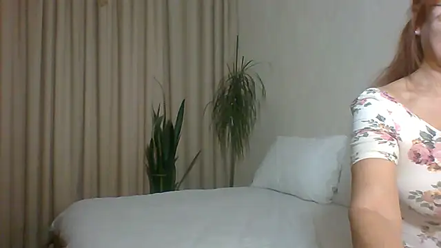 Snapshot of Marellaa chatting on 12/05/25, 06:33 Marellaa online show from 12/05/25, 06:33