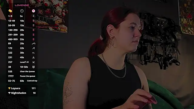 Snapshot of the_high_priestess chatting on 06/17/26, 02:58 the high priestess online show from 06/17/26, 02:58