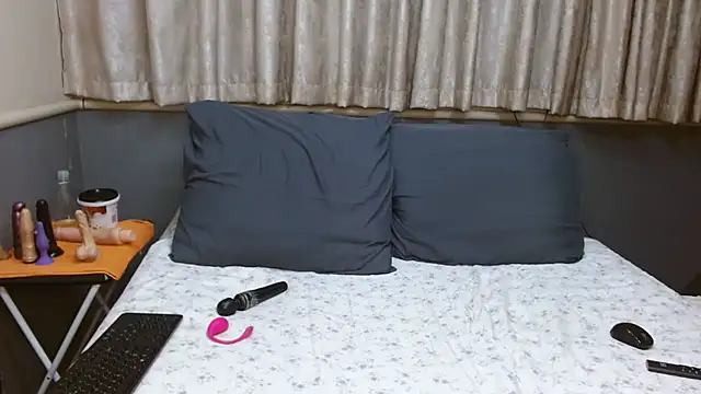 SlutyAngelxxx online show from 02/13/26, 06:59