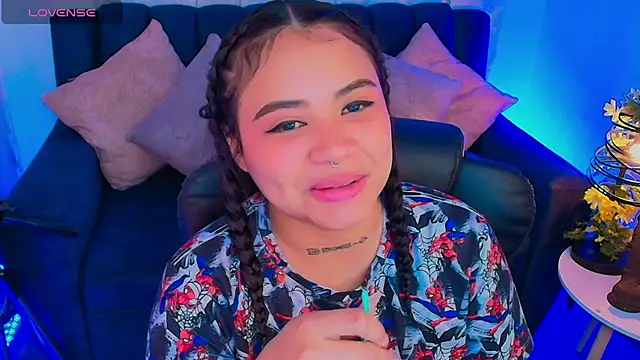 nicemiiaa7  online show from 09/26/25, 03:10