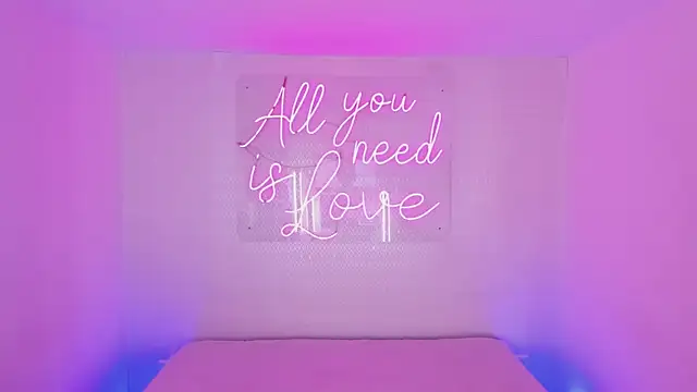 aleksandramiller  online show from 04/20/26, 12:52