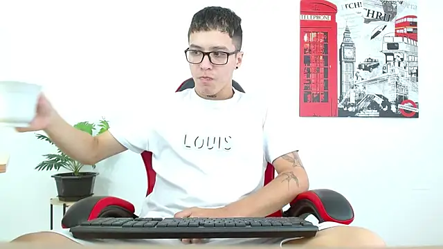 Cumandres18 online show from 09/13/25, 01:55