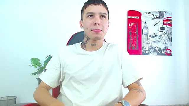 Cumandres18 online show from 12/19/25, 02:35