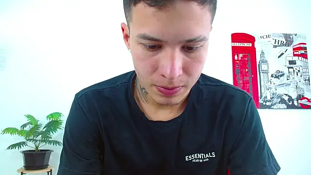 Cumandres18 online show from 04/09/26, 02:55