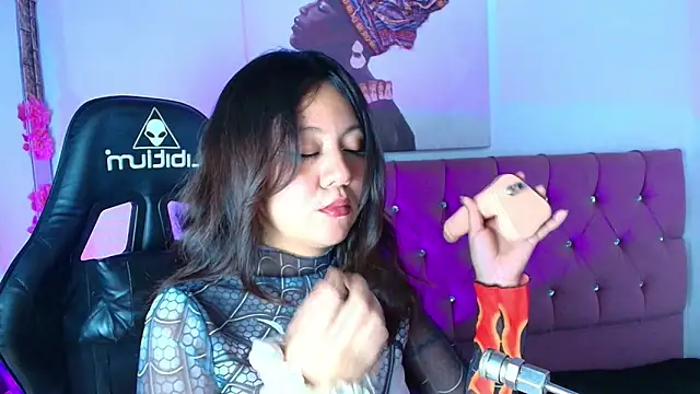 catalina santana20 online show from 11/21/25, 08:51