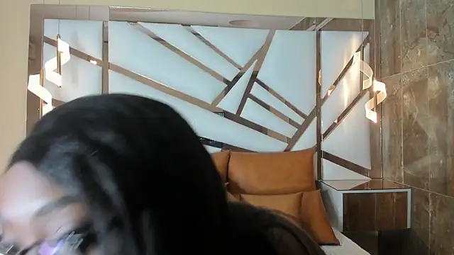 Snapshot of YallianaBrooks chatting on 02/17/26, 12:12 YallianaBrooks online show from 02/17/26, 12:12