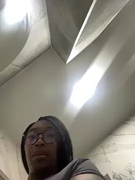 YallianaBrooks online show from 07/18/26, 12:20