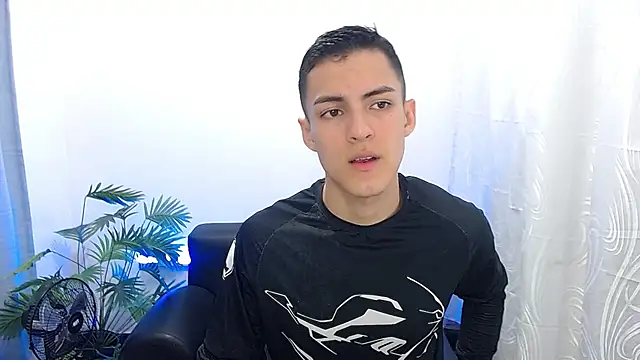 Matiius18 online show from 09/12/25, 01:44