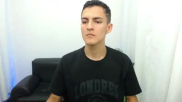 Matiius18 online show from 10/28/25, 01:47