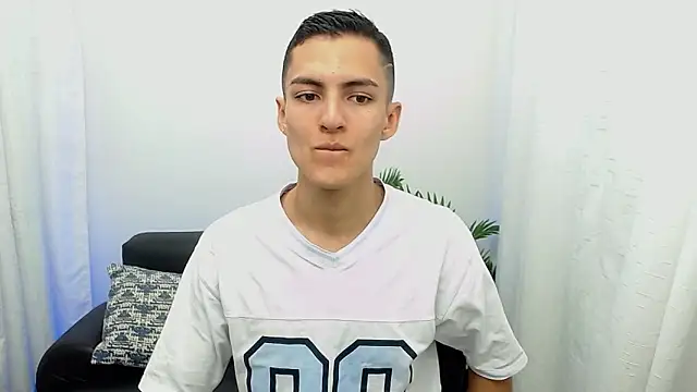 Matiius18 online show from 11/07/25, 01:55