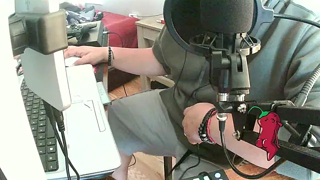 Snapshot of perversus12 chatting on 10/02/25, 08:16 perversus12 online show from 10/02/25, 08:16