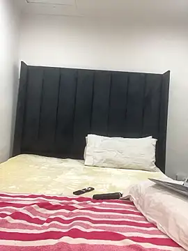 Snapshot of BQueen223 chatting on 01/13/26, 07:08 BQueen223 online show from 01/13/26, 07:08