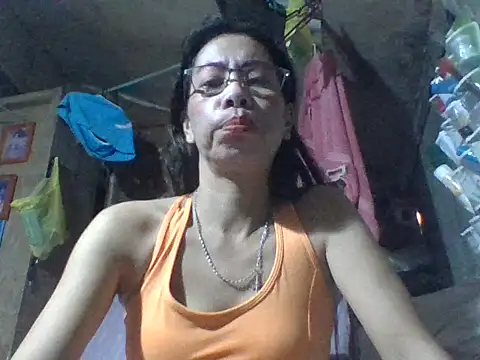 Snapshot of Mayumie05 chatting on 10/28/25, 08:18 Mayumie05 online show from 10/28/25, 08:18