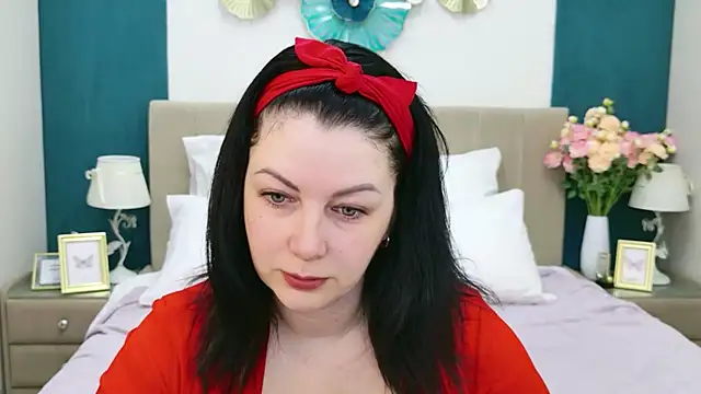 Nina Stane online show from 12/15/25, 05:23