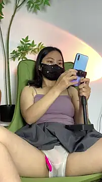 zhizhinaigai online show from 11/28/25, 04:04