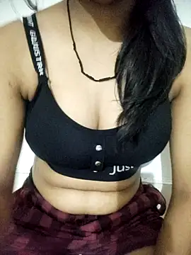 Snapshot of Nikita-Singh88 chatting on 10/18/25, 03:57 Nikita-Singh88 online show from 10/18/25, 03:57