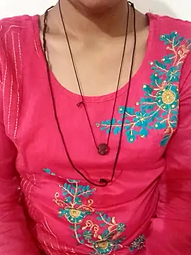 Snapshot of Vandana-Singh chatting on 12/02/25, 03:12 Vandana-Singh online show from 12/02/25, 03:12