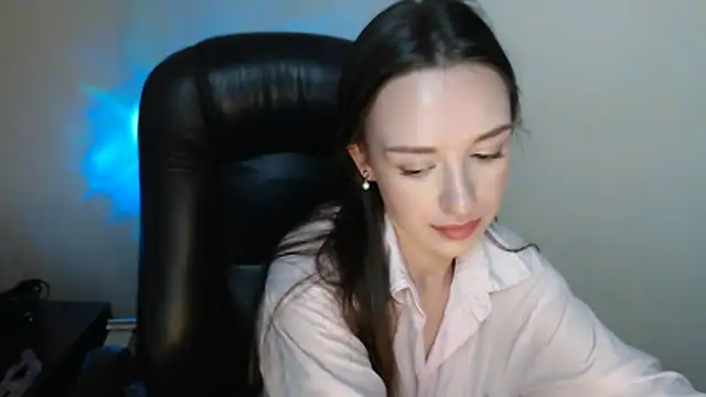 BonnieX  online show from 05/06/26, 11:59