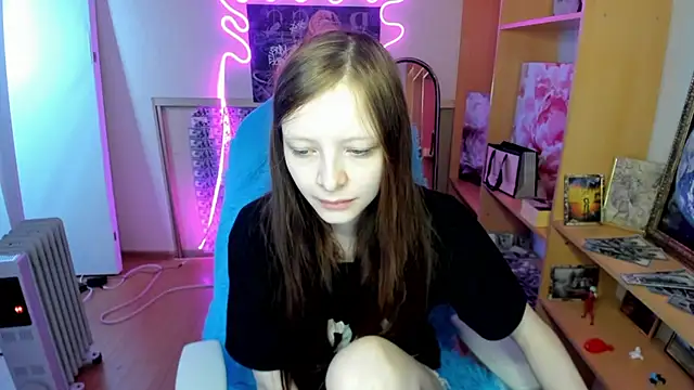 AliceHaris online show from 11/30/25, 01:09