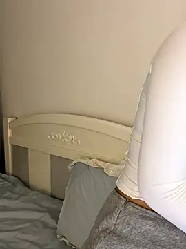 Ella-A9 online show from 10/26/25, 06:08