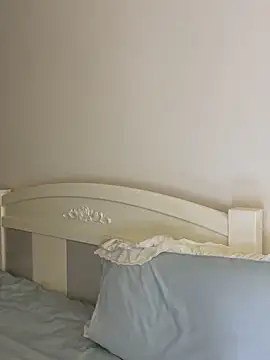 Ella-A9 online show from 10/27/25, 03:49