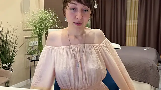 Snapshot of daniellia_ chatting on 05/10/26, 05:51 daniellia online show from 05/10/26, 05:51
