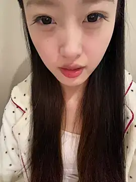 MengMeng0515 online show from 04/22/26, 11:01