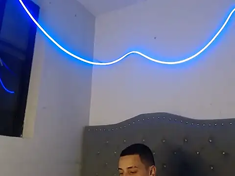 Snapshot of xalejo_max chatting on 09/18/25, 09:28 xalejo max online show from 09/18/25, 09:28