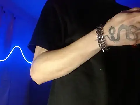 Snapshot of xalejo_max chatting on 09/21/25, 04:14 xalejo max online show from 09/21/25, 04:14