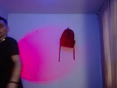 Snapshot of xalejo_max chatting on 10/10/25, 09:03 xalejo max online show from 10/10/25, 09:03