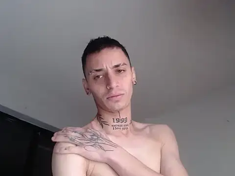 Snapshot of xalejo_max chatting on 10/15/25, 02:28 xalejo max online show from 10/15/25, 02:28