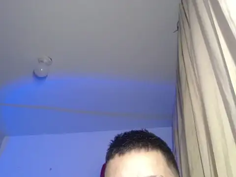 Snapshot of xalejo_max chatting on 10/16/25, 04:08 xalejo max online show from 10/16/25, 04:08