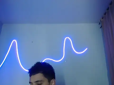 Snapshot of xalejo_max chatting on 11/28/25, 12:08 xalejo max online show from 11/28/25, 12:08