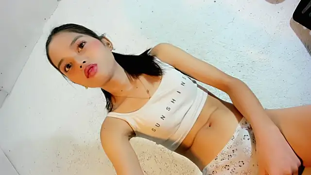 Snapshot of CUTIE_GIRLSX chatting on 06/24/26, 09:41 CUTIE GIRLSX online show from 06/24/26, 09:41