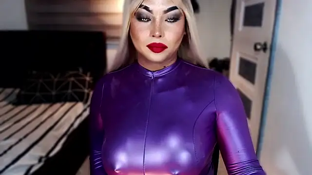 xTrixieMae online show from 01/12/26, 12:21