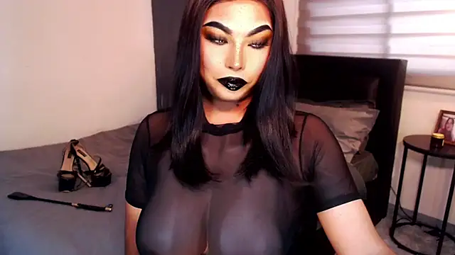 xTrixieMae online show from 04/23/26, 03:08