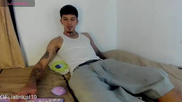 Snapshot of Savajelust chatting on 06/28/26, 10:16 Savajelust online show from 06/28/26, 10:16