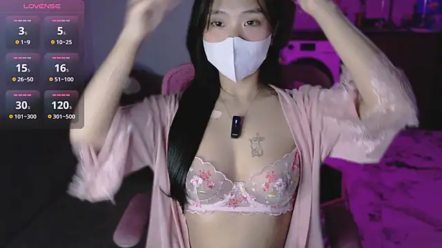 Snapshot of Phuong_Bee chatting on 03/13/26, 02:23 Phuong Bee online show from 03/13/26, 02:23