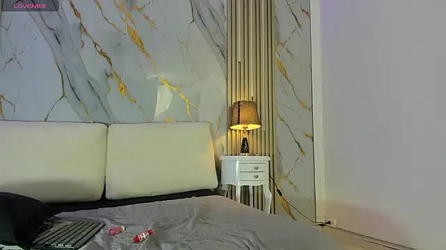 Tiifany Baker online show from 03/12/26, 07:42