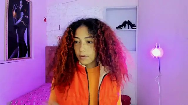 candela ruiz online show from 09/18/25, 04:20