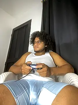 Snapshot of tommyy_love chatting on 09/09/25, 03:39 tommyy love online show from 09/09/25, 03:39