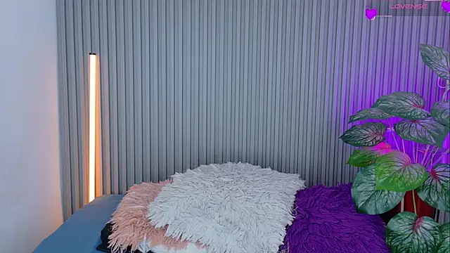 Celeste Presstigge online show from 03/05/26, 09:33